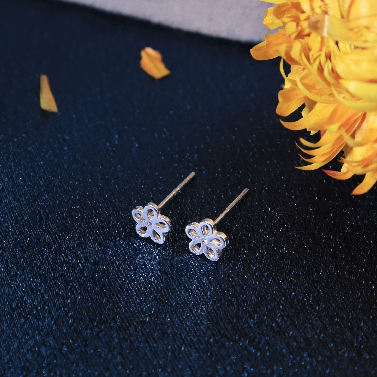 Sterling Silver Minimalist Forget Me Not Flower Blossom Studs Earrings , Delicate Earrings,Simple Nature Inspired Dainty Earrings