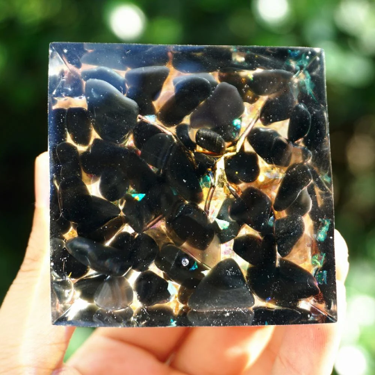 Tree of Life Clear Quartz Crystal Orgone Pyramid-Obsidian Orgonite Pyramid