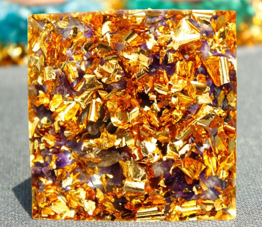 Meditation Orgonite Pyramid-Amethyst Crystal Sphere Orgone Pyramid