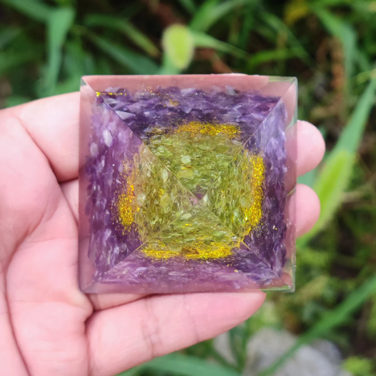 Tree of Life Peridot Orgone Pyramid-Amethyst Meditation Pyramid