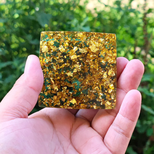 Natural Crystal Metals Orgonite Pyramid- Meditation Orgone Pyramid