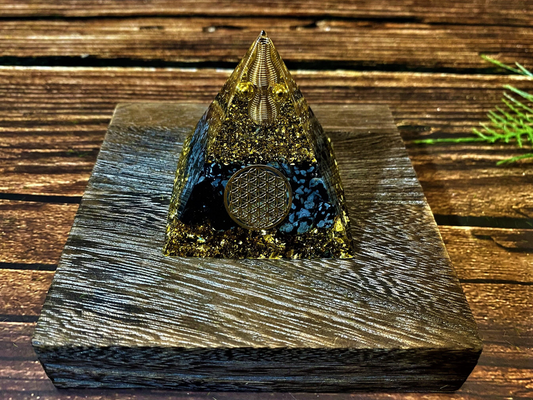 Snowflake Obsidian Orgone Pyramid With Crushed Stones, Natural Crystal Meditation stone, Energy Generator, EMF Protection, Home Decor